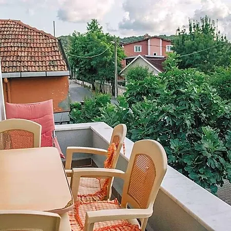 Marina House Hotel