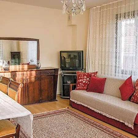 Marina House Hotel 3*